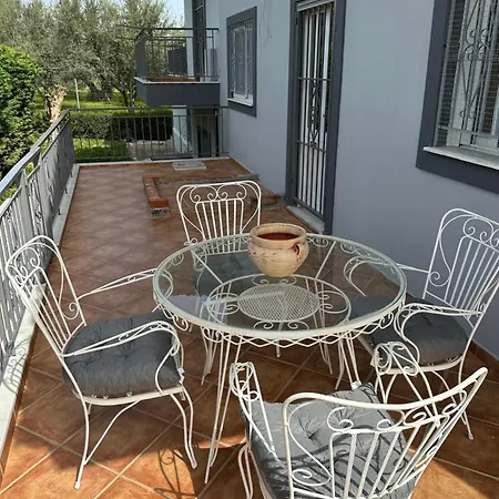 Christianna Villa Kiáton